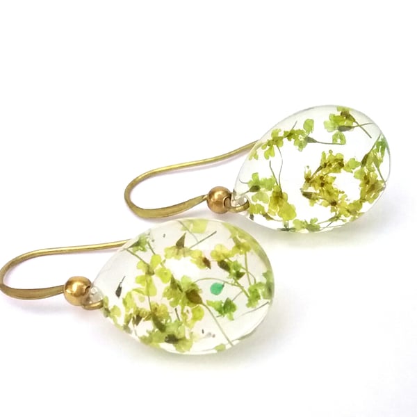 Resin Flower Earrings....