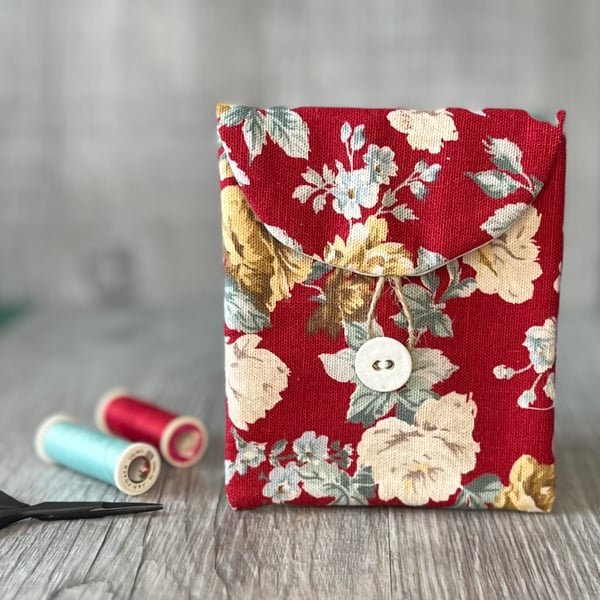 Red floral purse with linen button 