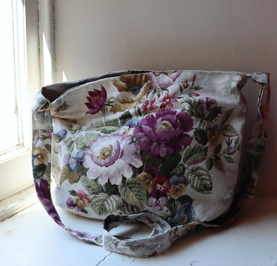 Recycled vintage floral shoulder bag in Sanderson print