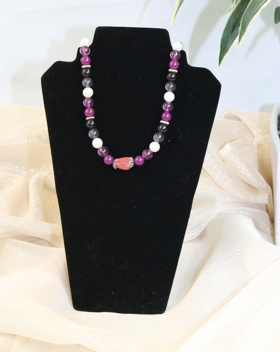 EL26 Glass Beaded Necklace