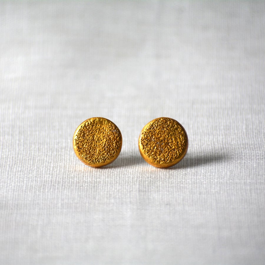 Textured porcelain earrings with gold leaf