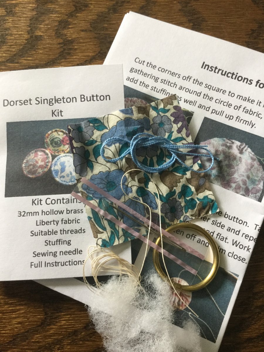 Kit to Make a Dorset Singleton Button in Liberty Print ‘Poppy and Daisy’