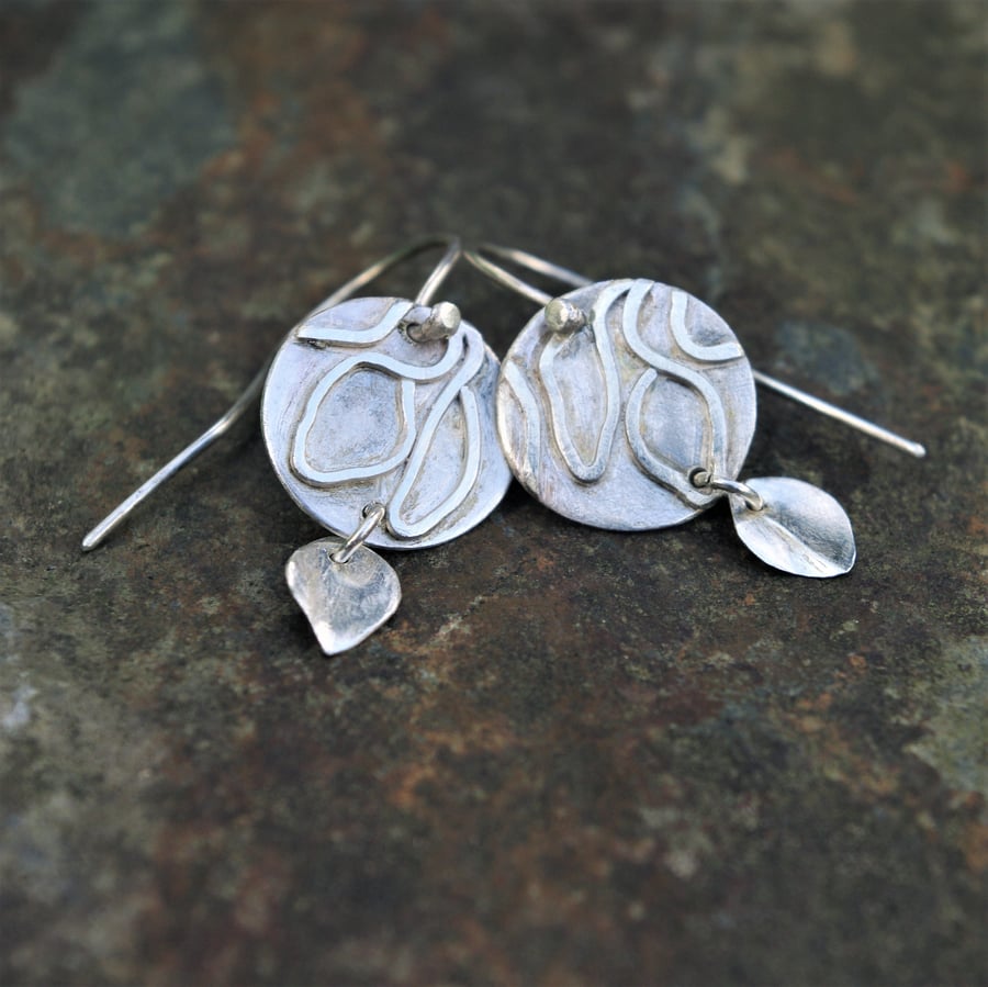  Silver Circular Leaf Pattern Earrings with Leaf Dangles