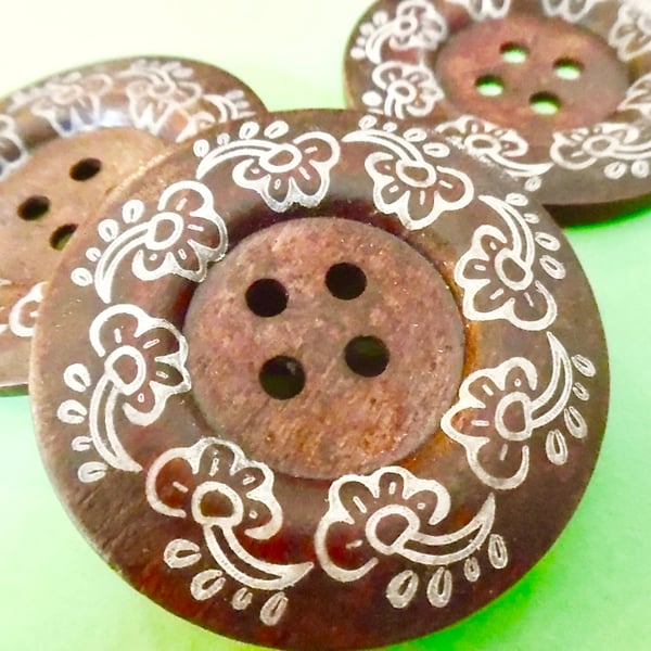 6cm Raised Edge  BROWN Patterned Large Wood  Buttons FLOWERS pattern