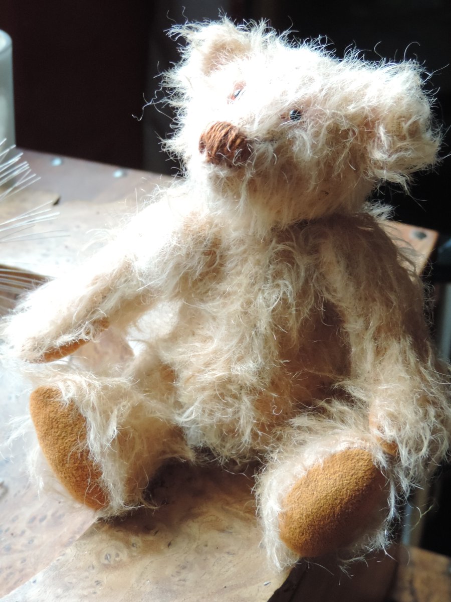 7" Hand made Traditional style Bear. Mohair.