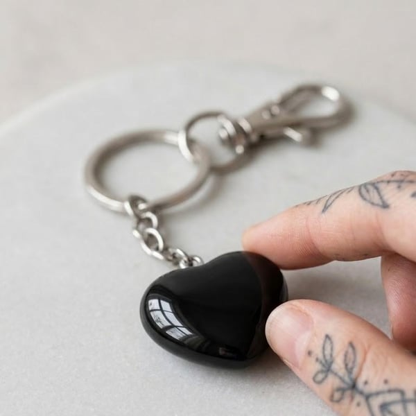 Minimalist Black Stone Heart Keychain - Ritual-Craft Talisman