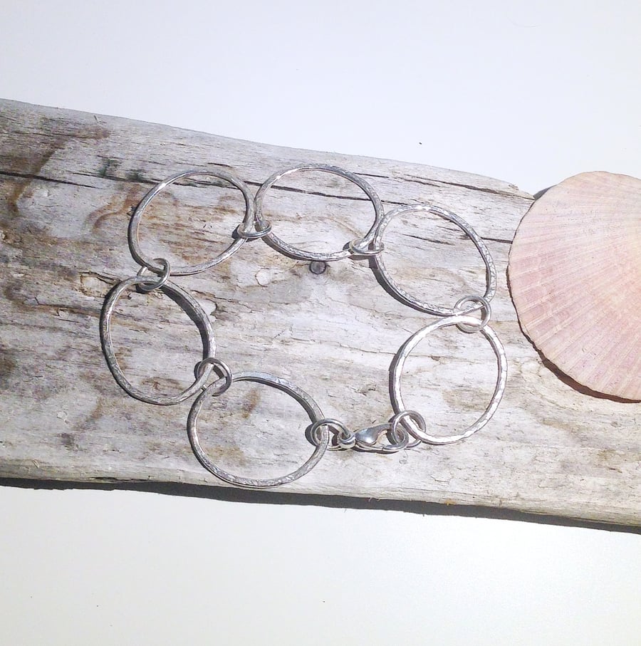 Sterling Silver Hammer Finished Loop Bracelet (BRSSLKCP1) - UK Free Post