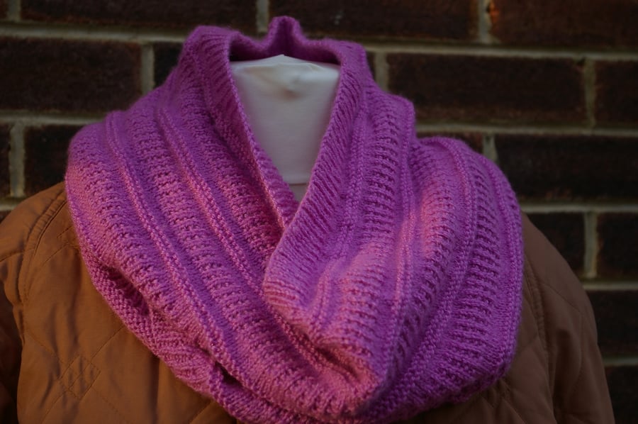 Knitting Pattern Cowl scarf