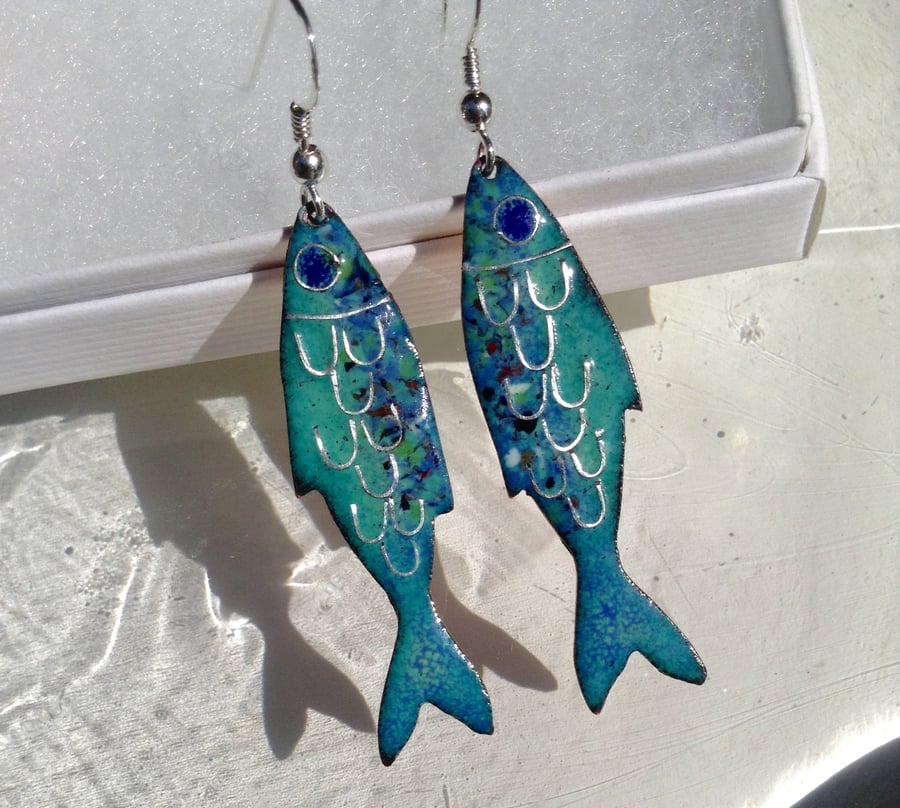 ENAMELLED FISH EARRINGS WITH STERLING SILVER SCALES