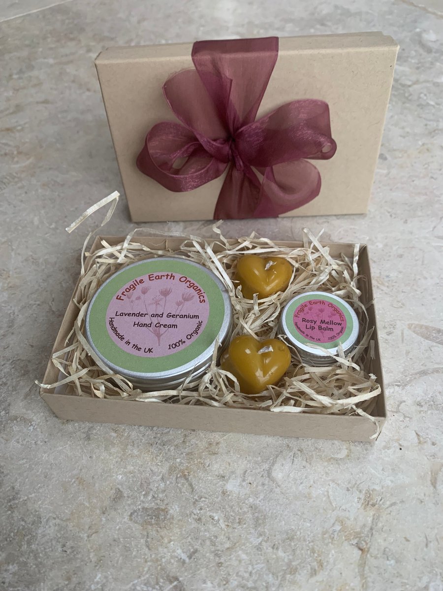 Lavender and rose hand cream and candle gift set