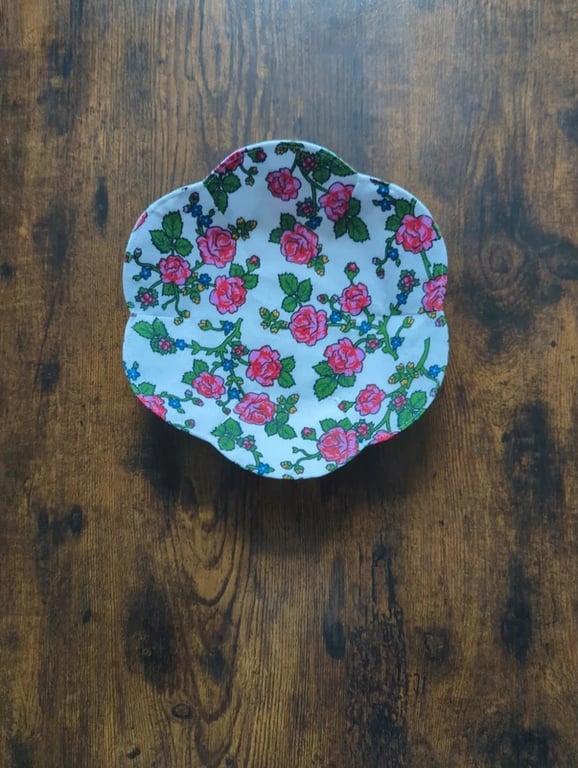 Handmade White Floral Textile Bowl – Water-Resistant Trinket Dish – 23cm