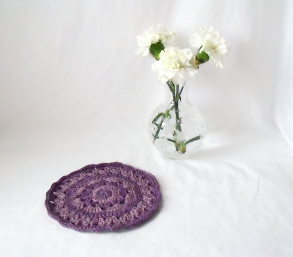 small purple crocheted cotton doily, 6 inch lilac crochet mandala 
