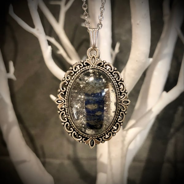 Crystal Energy Oval Pendant with Lapis Lazuli gemstone (vintage design)