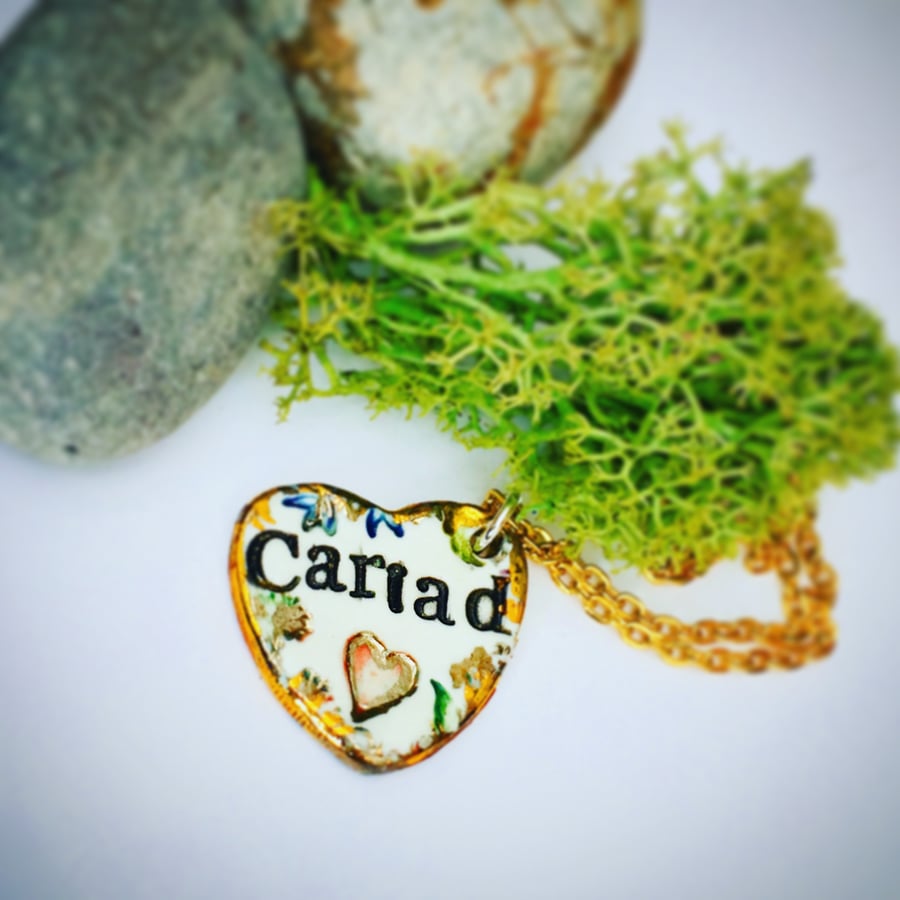 WELSH LOVERS PENDANT, CARIAD.