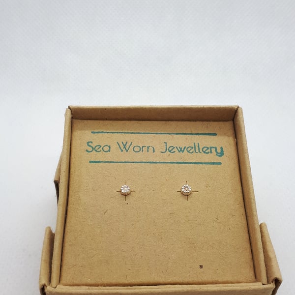 Fine silver tiny daisy studs
