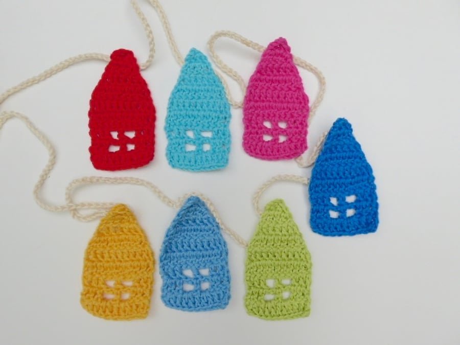 little house bunting, crochet house garland, crochet bunting