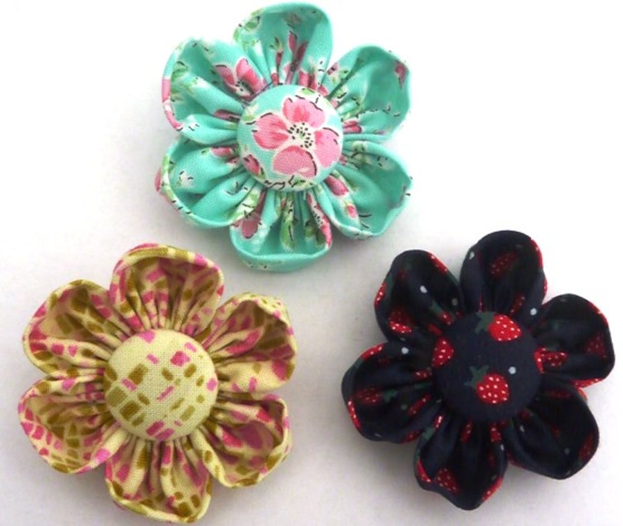 Corsage Brooches Handmade from Fabric (Set Of 6) 