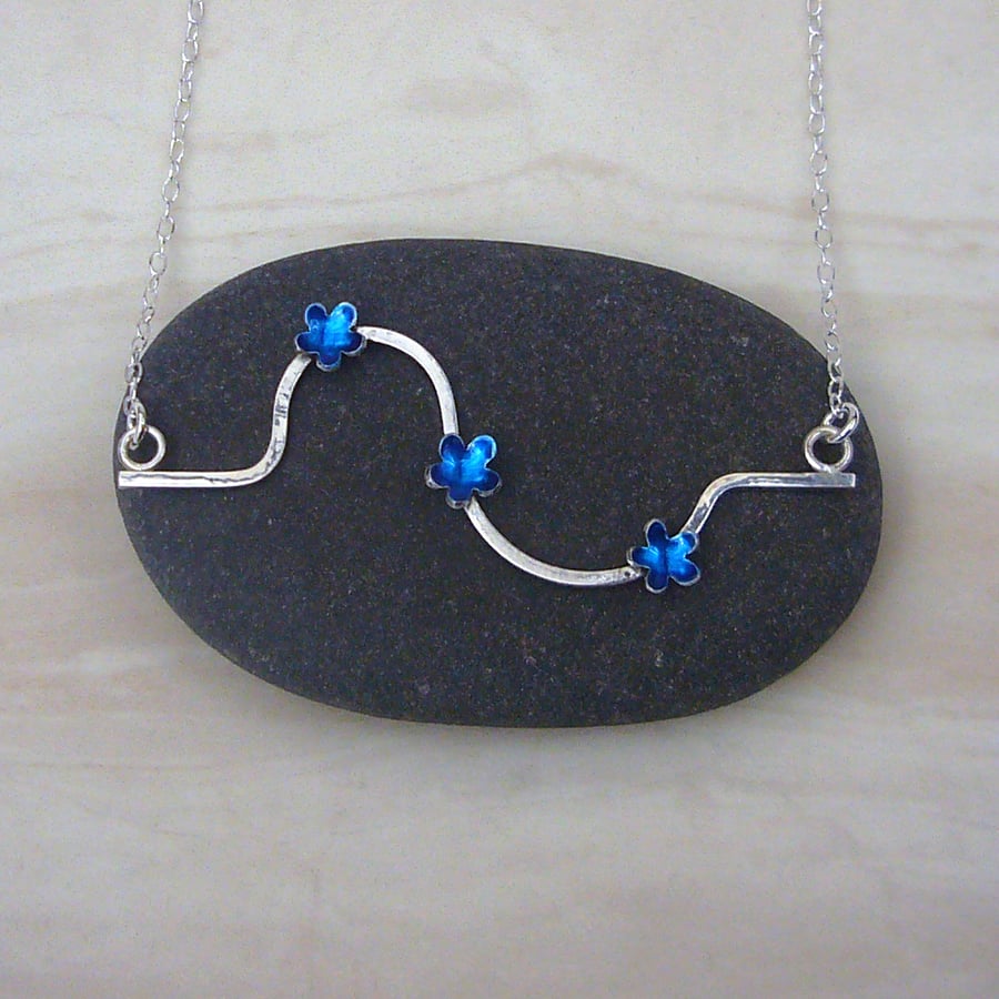 Curved wire with flowers necklace, unique necklace, flowers necklace