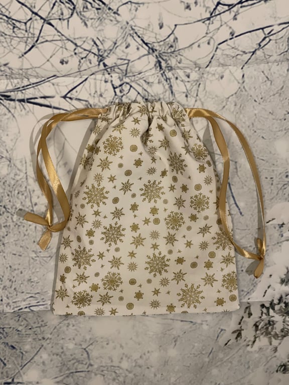 Snowflake drawstring bag