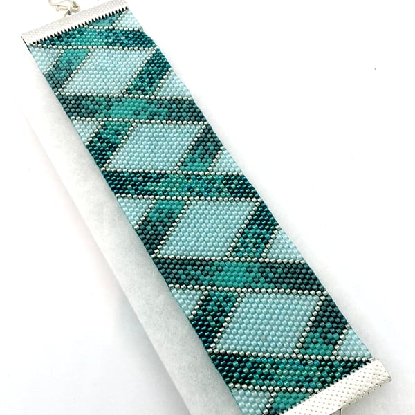 Wide Peyote Bracelet - Turquoise Ribbons