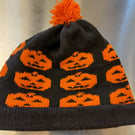 Knitted Halloween woolly hat! Beanie! Pumpkin design! Pattern! Orange & black!