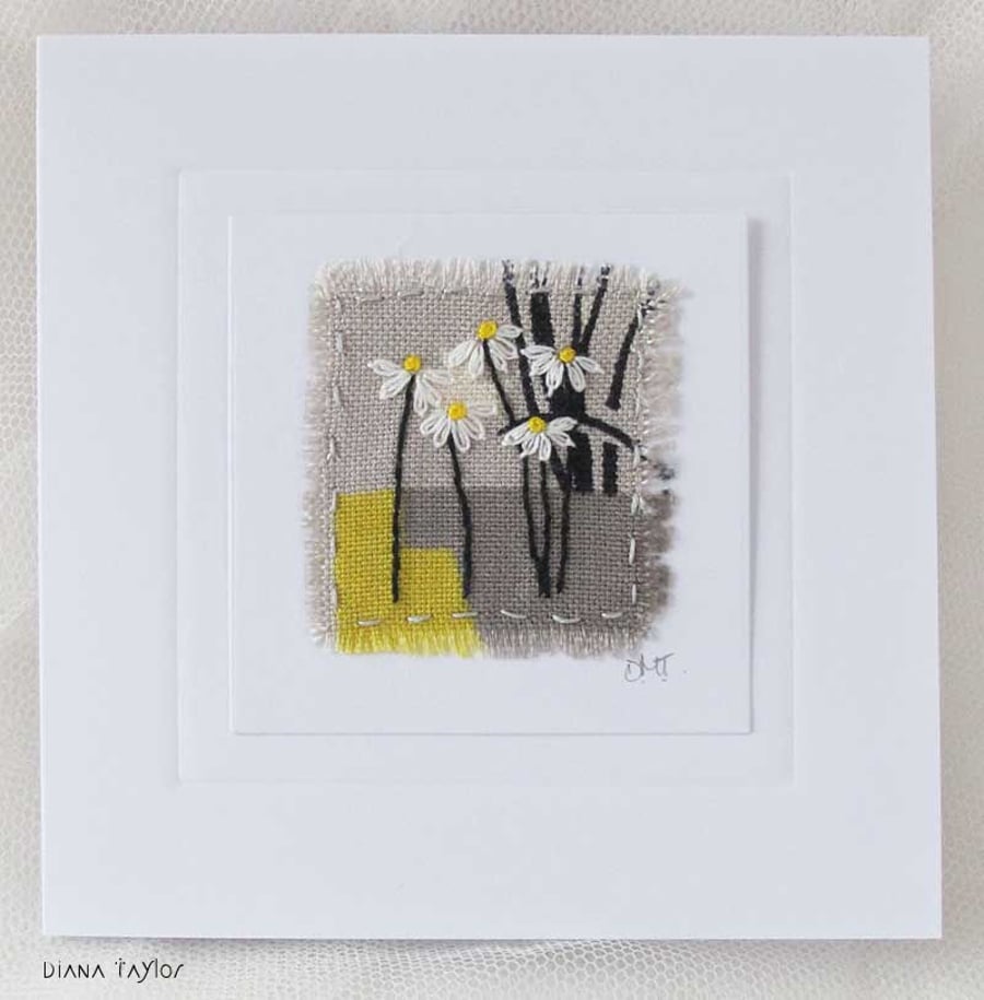 HAND EMBROIDERED GREETING CARD VINTAGE FABRIC DAISIES