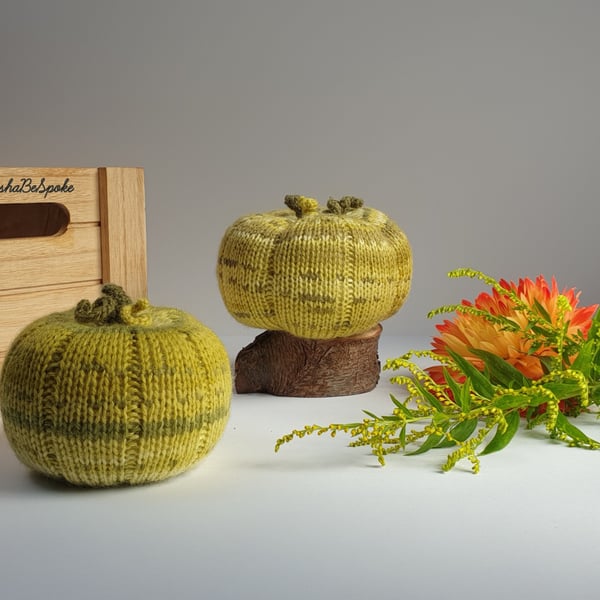Hand knitted decorative pumpkins, Halloween decor, Autumn decor, Set of two