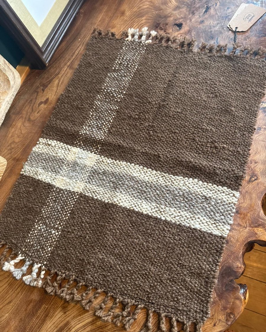 Wool table rug