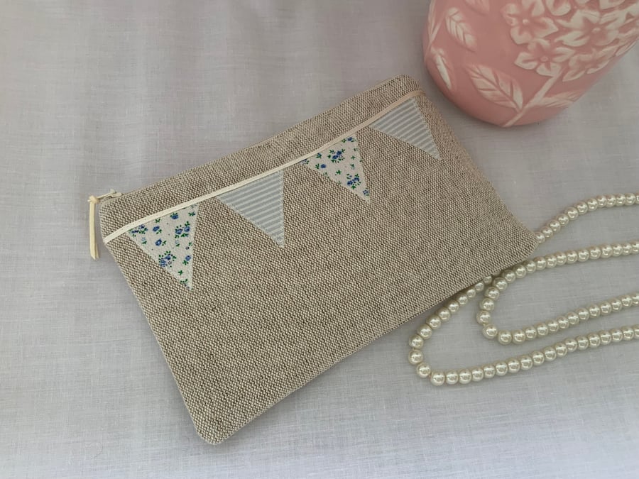 Perfectly Imperfect, Zipped Purse, Applique, Small Cosmetic Bag, Bunting