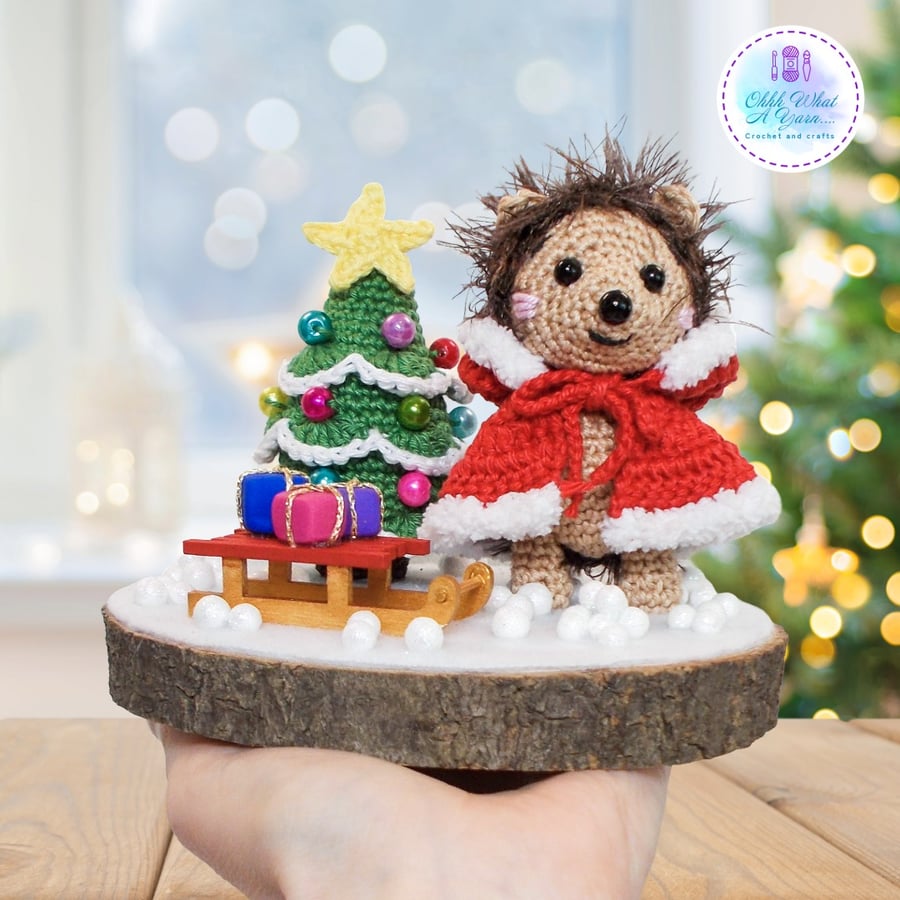 Sale ! Christabel the Christmas hedgehog sculpture. Crochet ornament, decoration