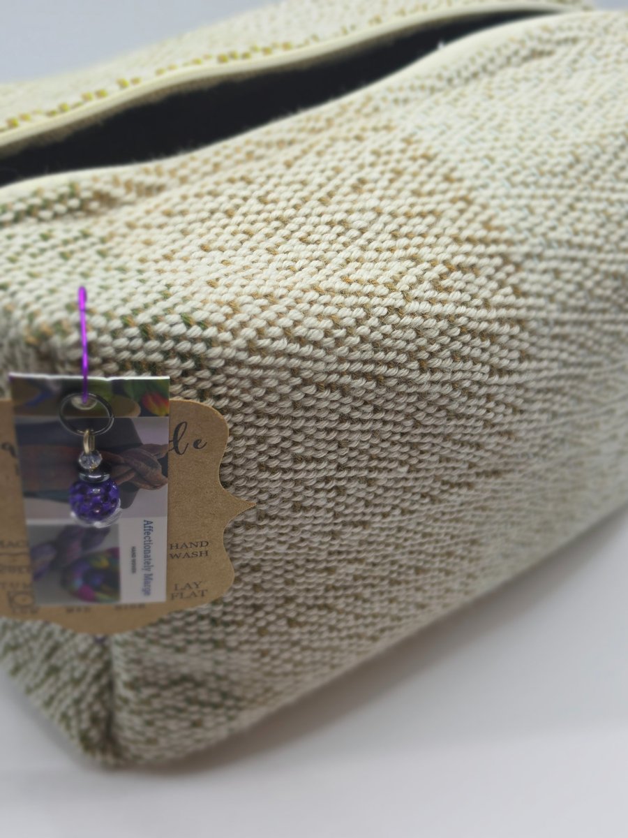 Handwoven box bag 