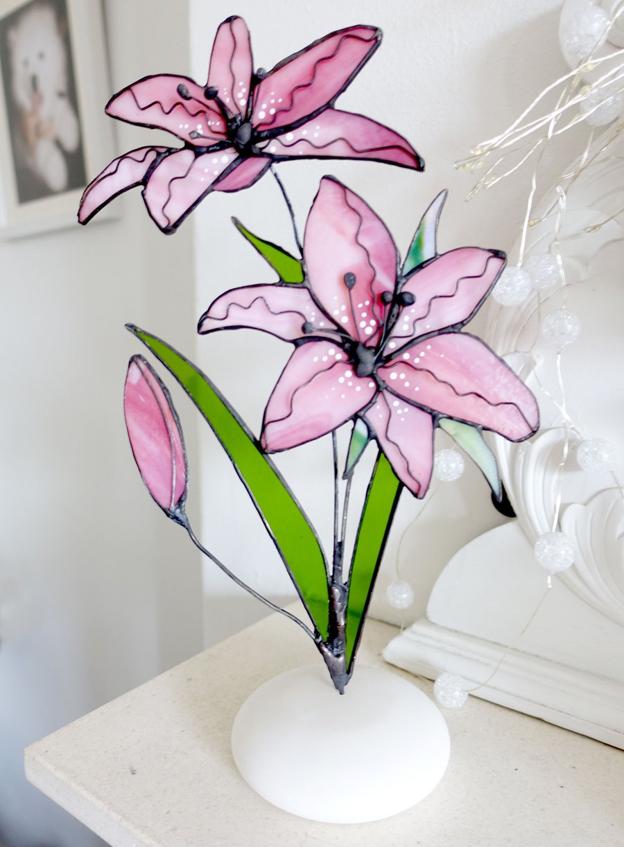 Stained Glass Pink Oriental Lily Table Decor Suncatcher Window Ornament