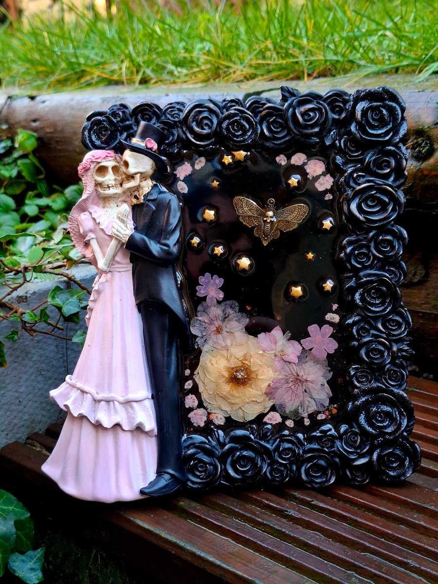 Gothic wedding upcycled resin photo frame Valloween Valentines skeletons
