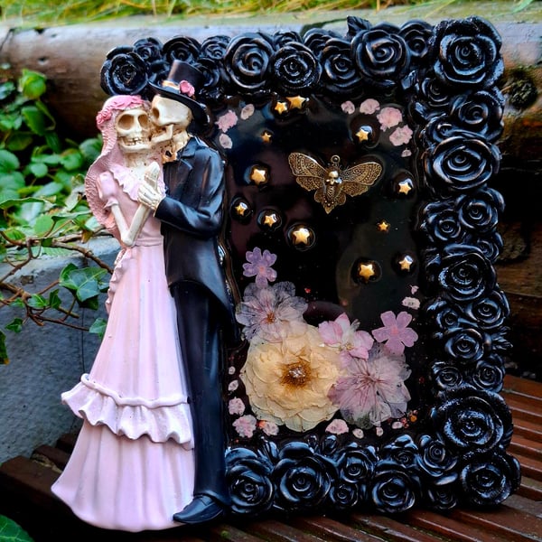 Gothic wedding upcycled resin photo frame Valloween Valentines skeletons