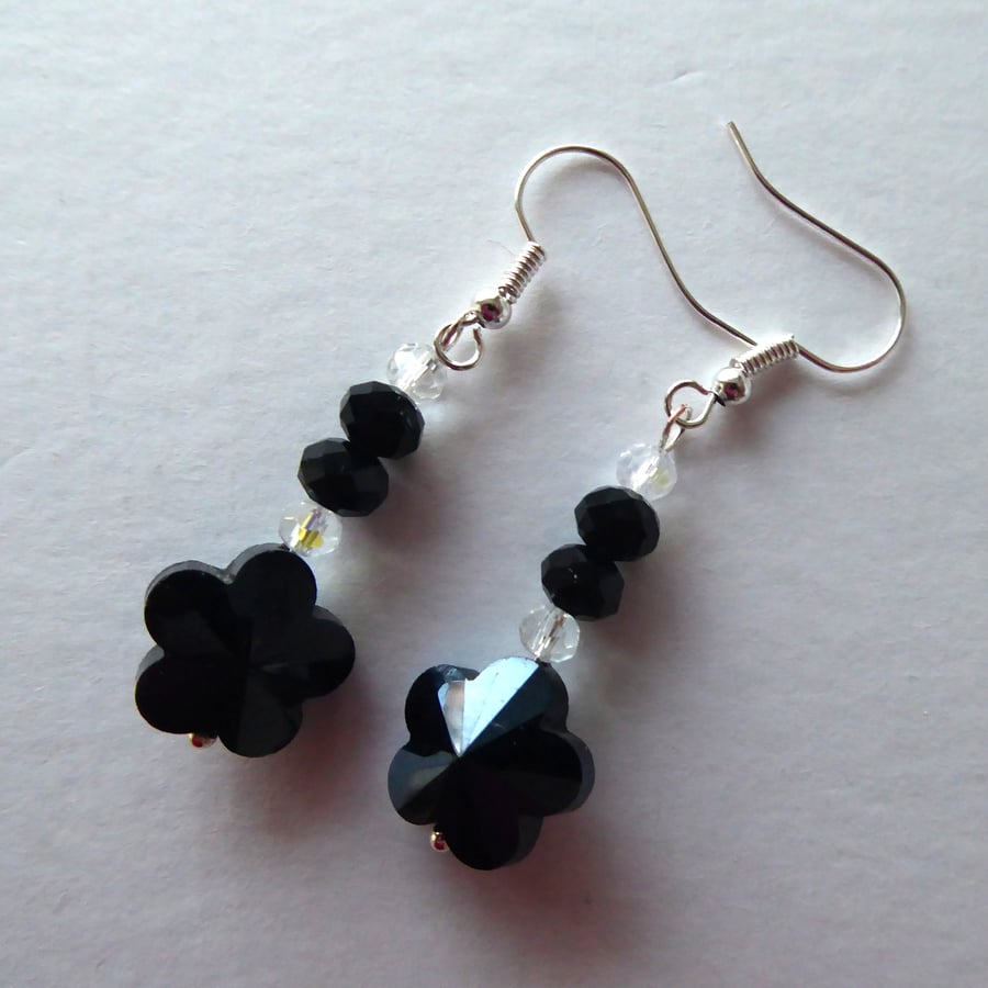  Crystal Glass Flower Earrings Black