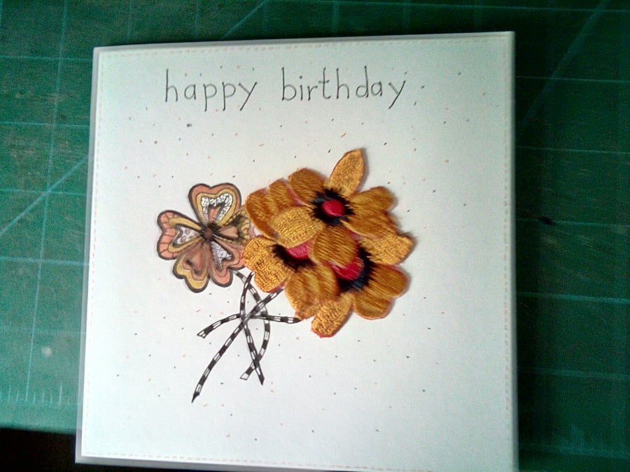 Gold daisy birthday card 