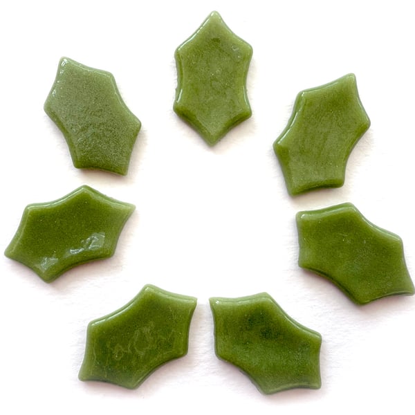 Pack of 7 holly leaves made with Bullseye 90coe glass