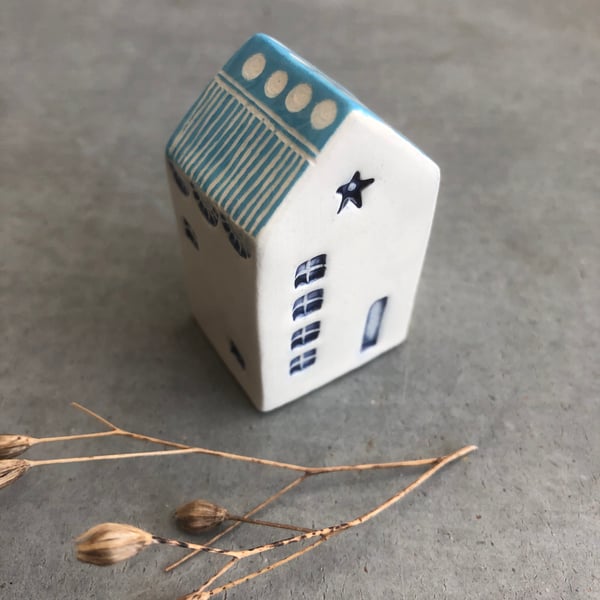 Little solid Ceramic House 