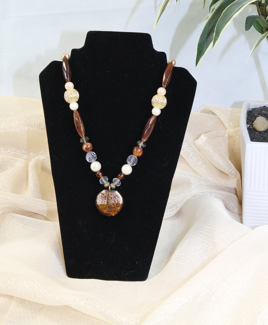 EL37 Tiger Eye and Glass Pendant Beaded Necklace