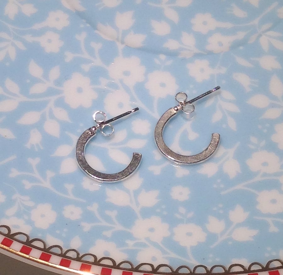 Sterling Silver Open Hoop Earrings (ERSSSTHP4) - UK Free Post