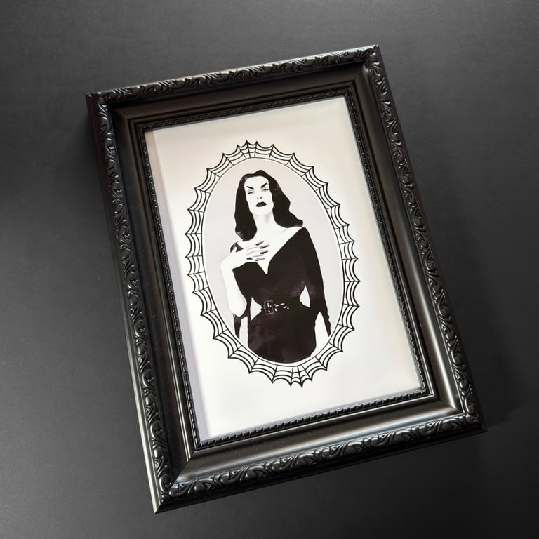 Scream Queen Of The Month: May Vampira A5 Art Print