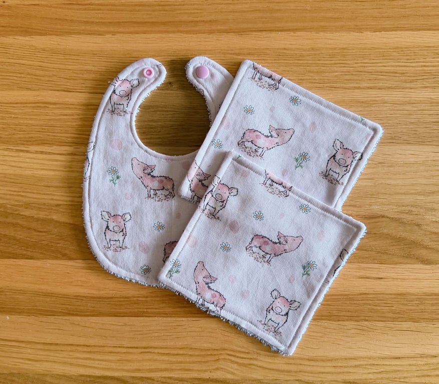 Newborn Baby Boxed Gift Set-Bib & Matching Baby Wipes Bib-Pig Design-BGS21