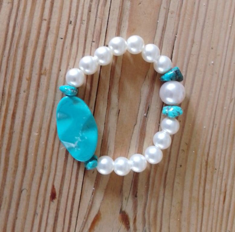 Handmade bracelet made using pre-loved beads.