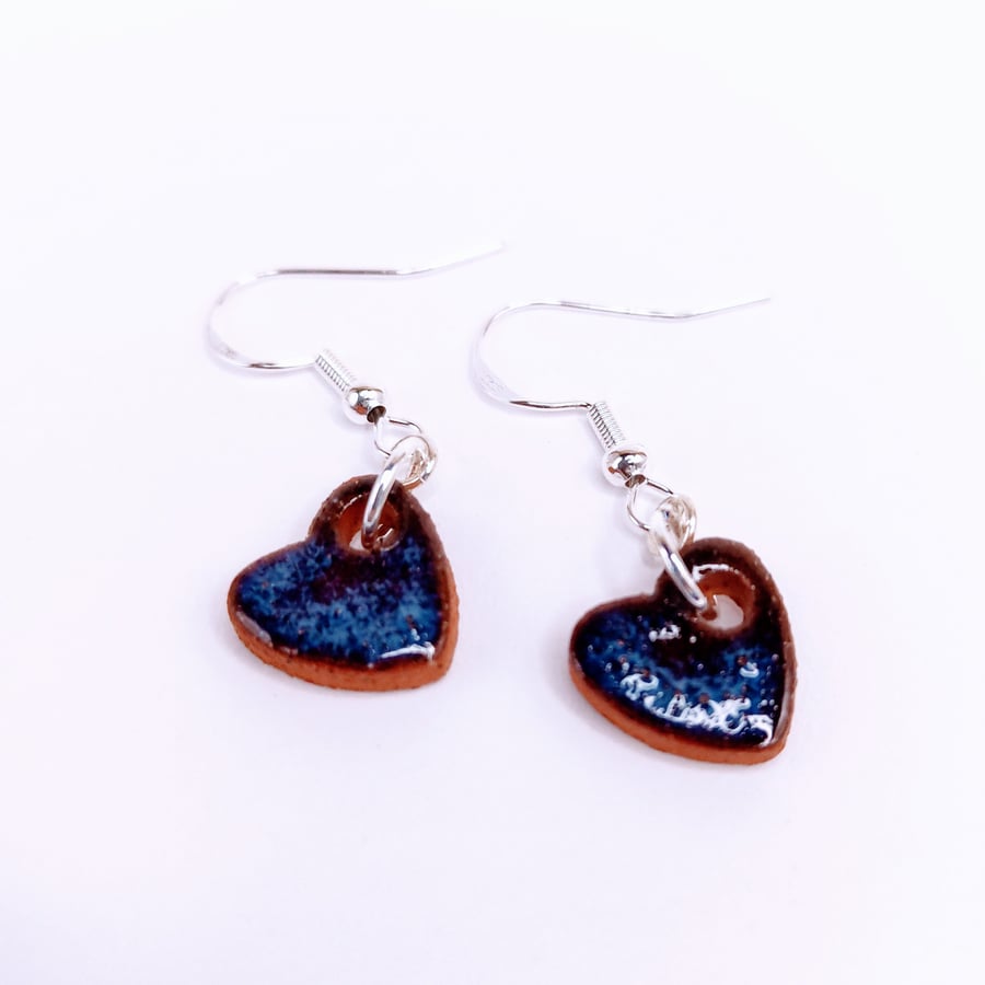 Heart pendant earrings dark blue