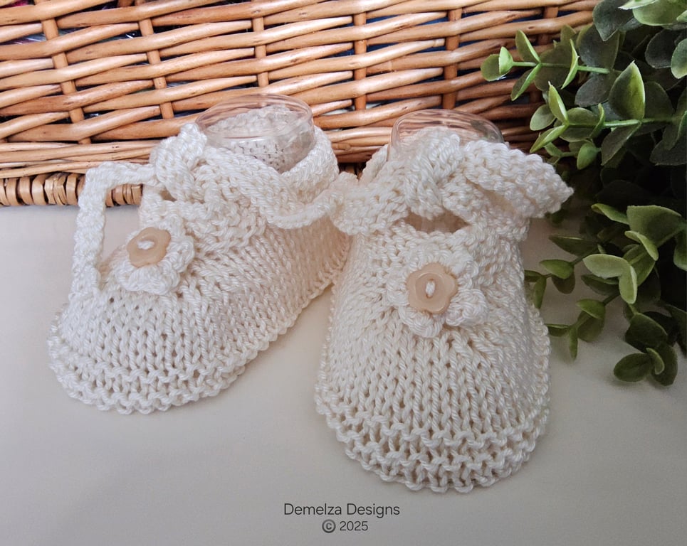 Luxery Pure Organic Cotton Tie Baby Shoes  0-6 months size