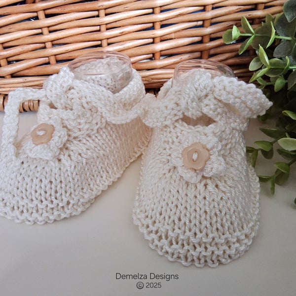 Luxery Pure Organic Cotton Tie Baby Shoes  0-6 months size