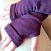 Purple fingerless gloves in recycled 100% cashmer