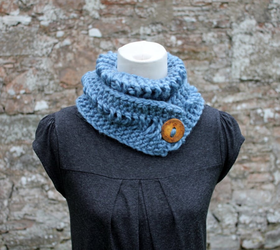 Light blue chunky knitted lace button scarf, neckwear, gift guide, knitwear UK