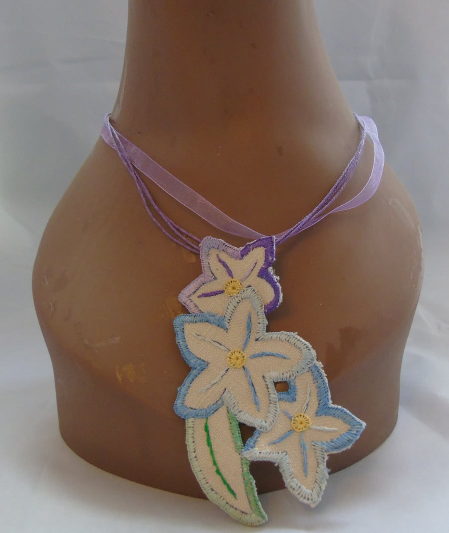 Embroidered Flower Necklace 