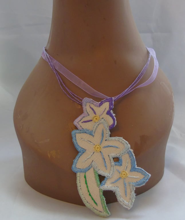 Embroidered Flower Necklace 